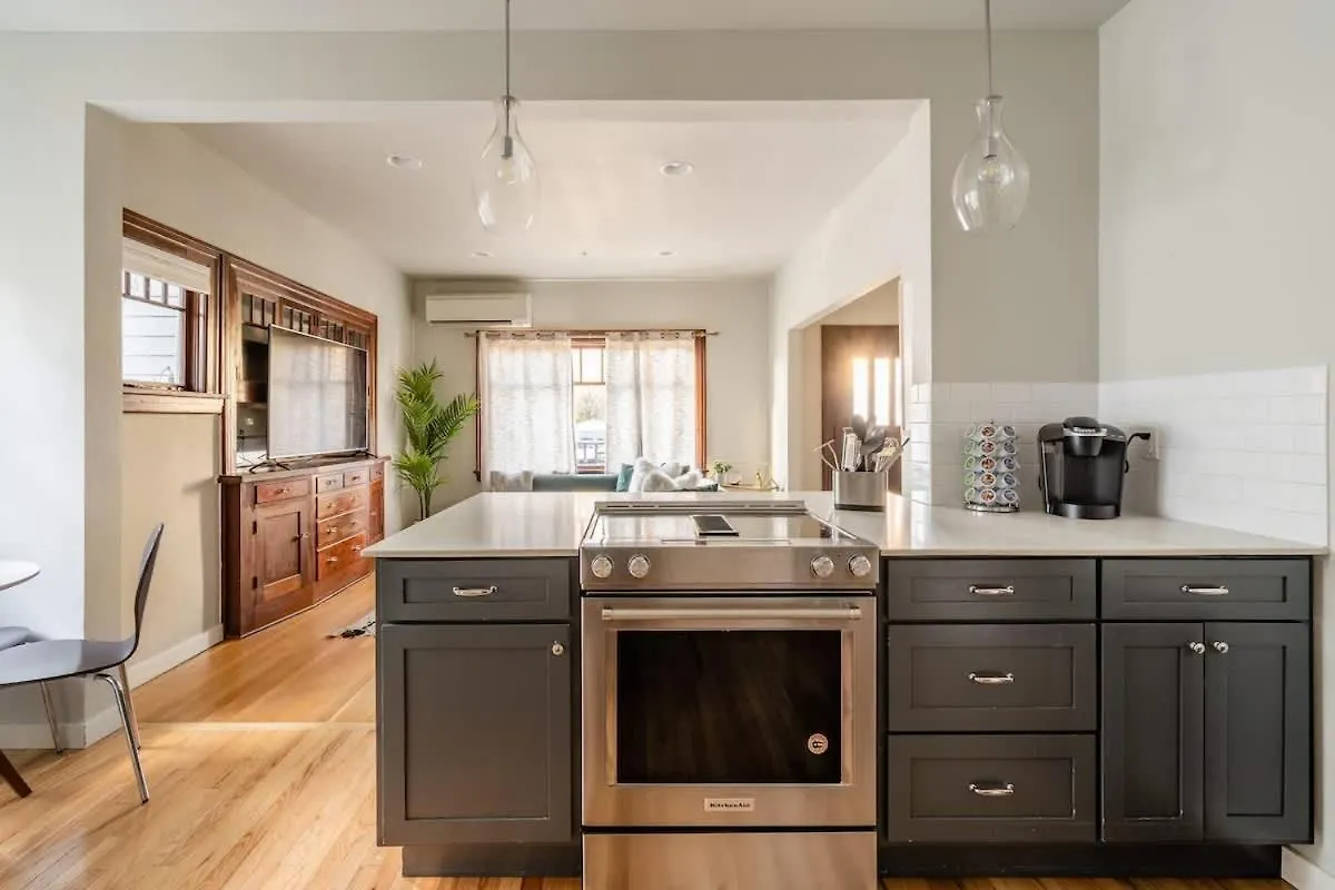 Stay Portland - 1922 Craftsman Compound In Laurelhurst - Sleeps 16